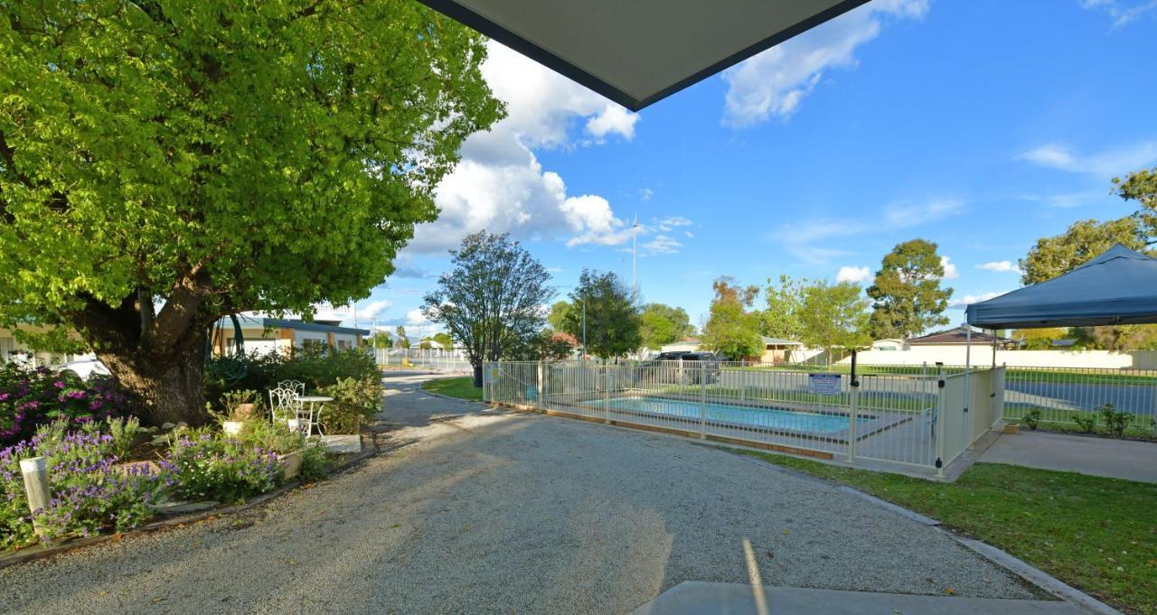 Sturt Motel Balranald Esterno foto